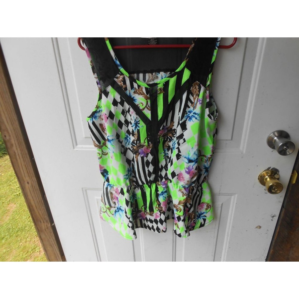 chelsea neon and black floral top L